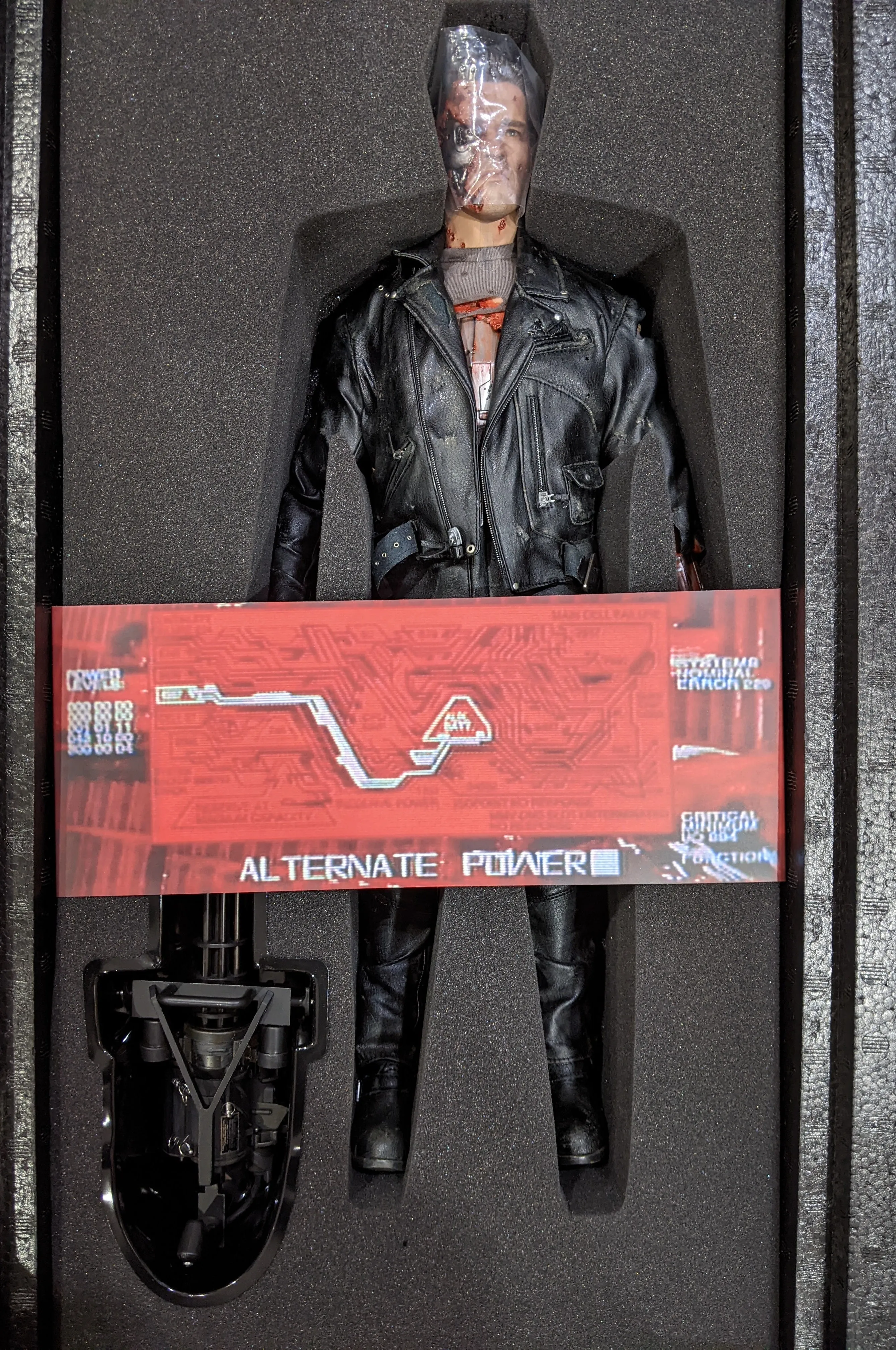 Enterbay HD Masterpiece 1/6 Terminator 2 T-800 Battle Damage Sixth Scale Action Figure *Open Box*