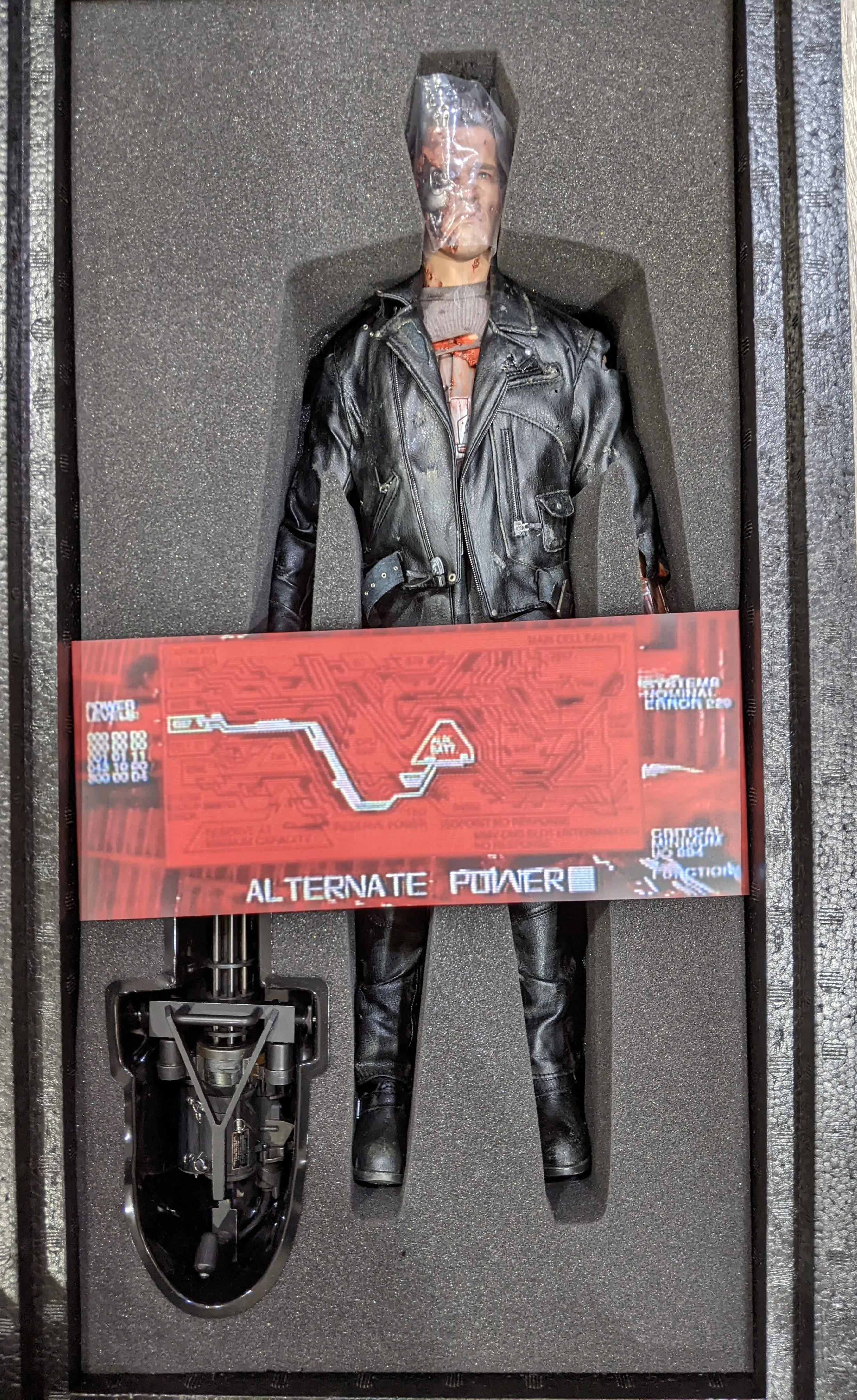 Enterbay HD Masterpiece 1/6 Terminator 2 T-800 Battle Damage Sixth Scale Action Figure *Open Box*