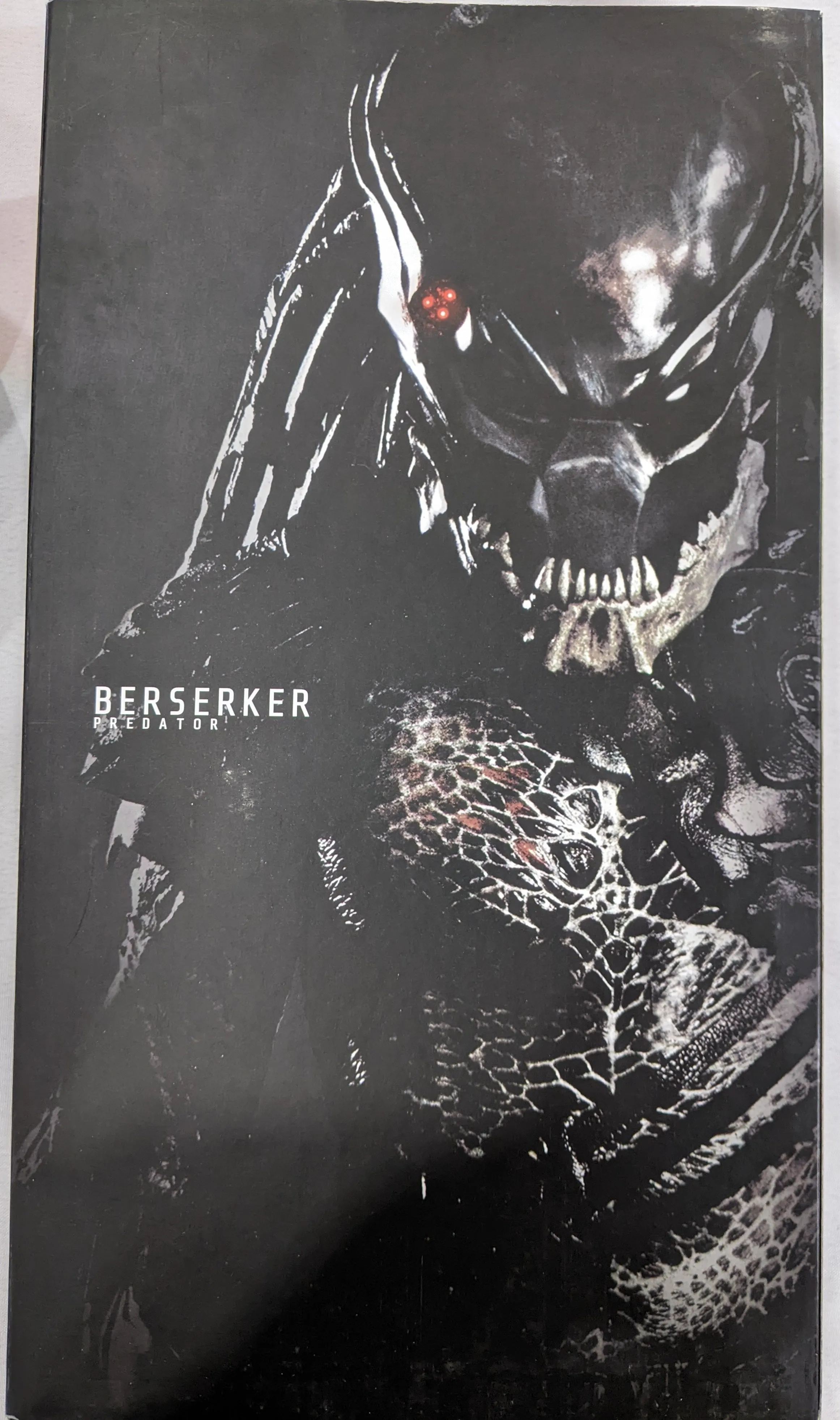 Hot Toys 1/6 Berserker Predator Sixth Scale Figure MMS130 *Open Box*