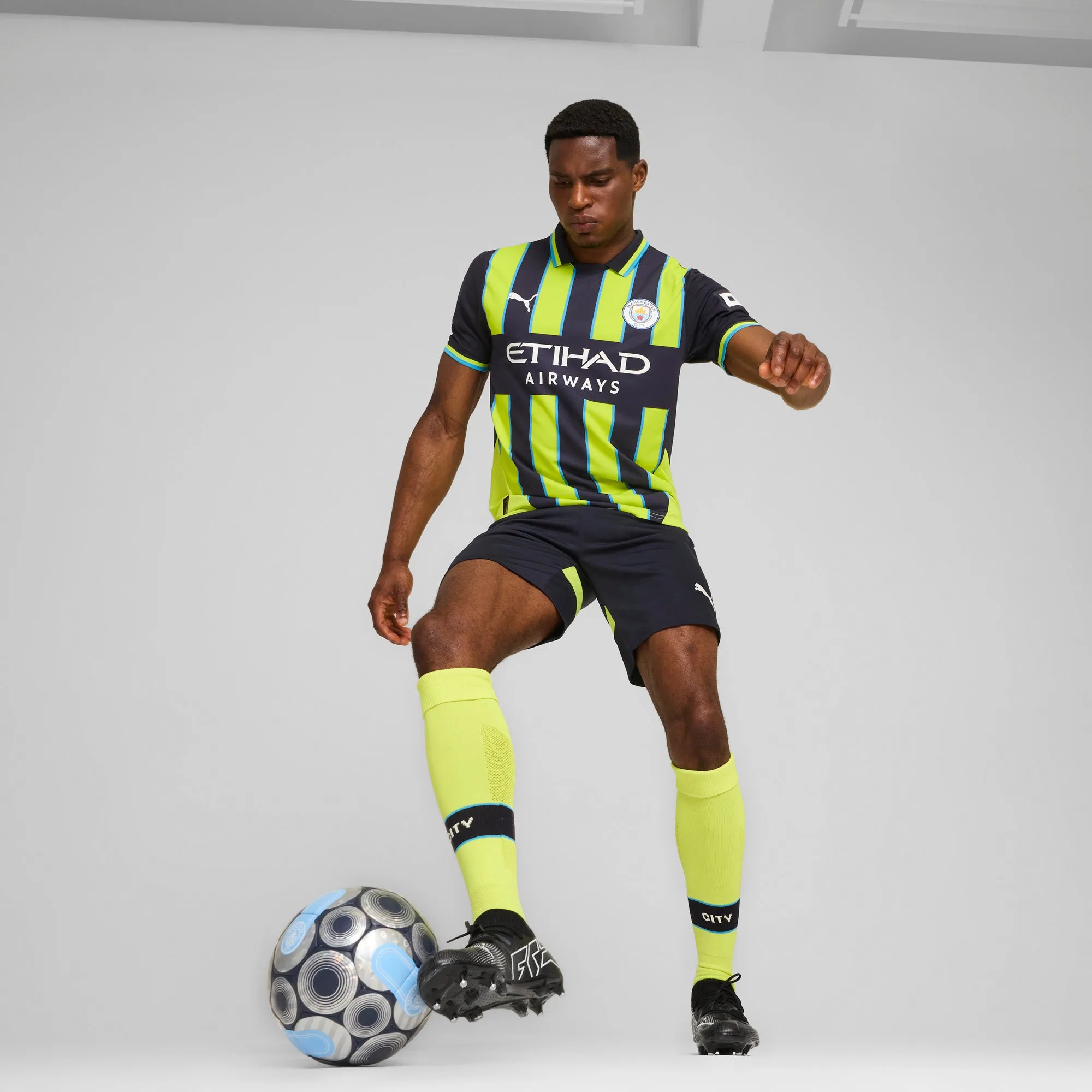 Men's Manchester City 2024/25 Away Replica Soccer Jersey