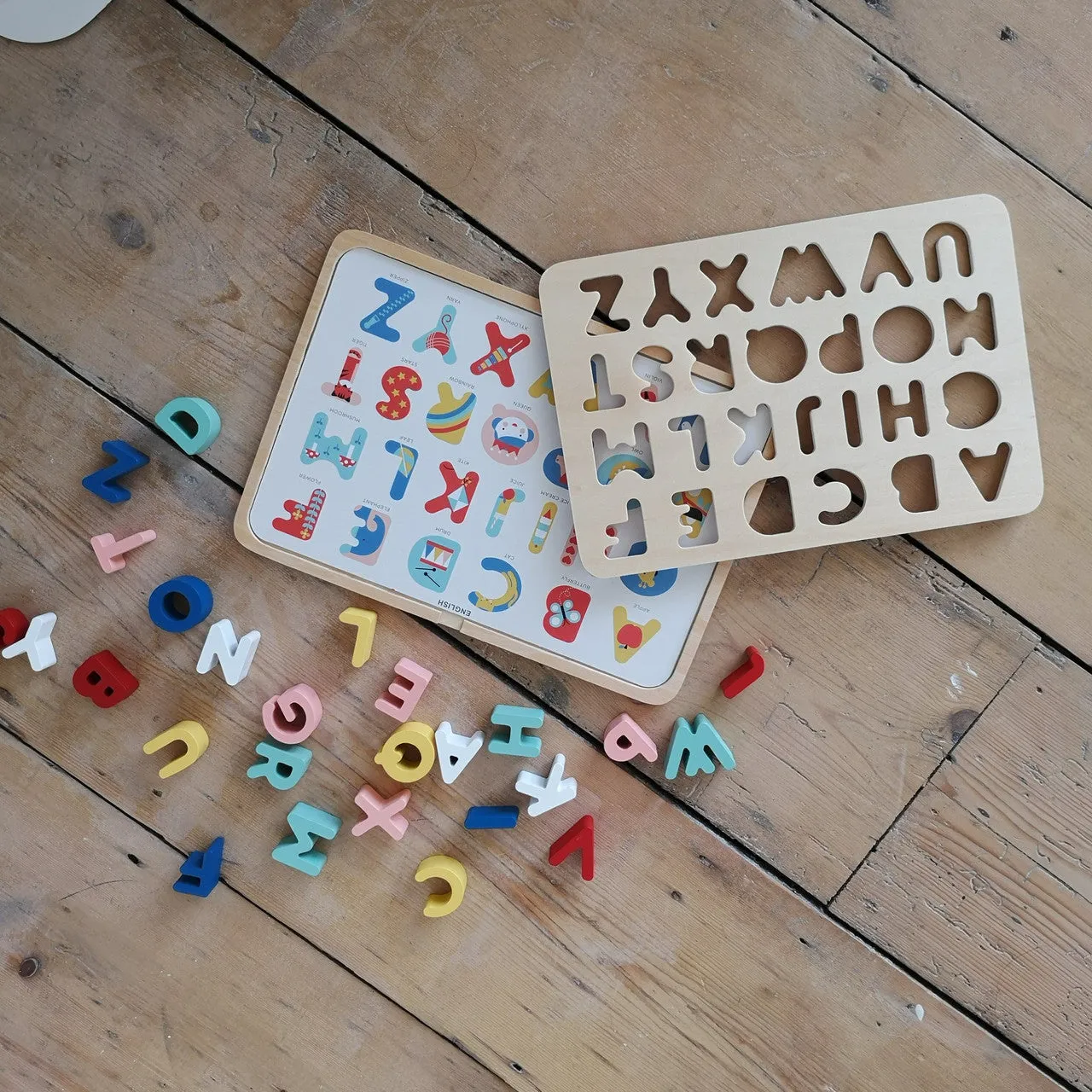 Multi Language Alphabeth Puzzle